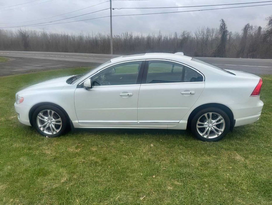 Volvo S80      2016