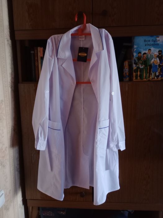 Халат білий медичний