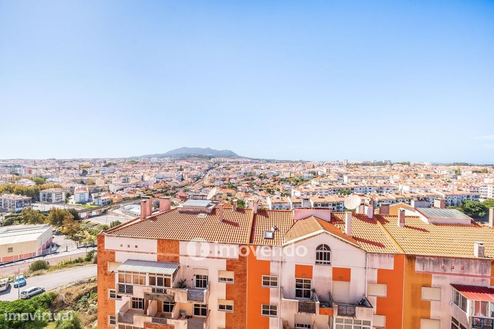 Apartamento T4 Duplex, com vistas sobre Sintra, no Algueirão
