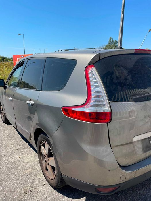 Renault Grand Scénic  2010 para peças