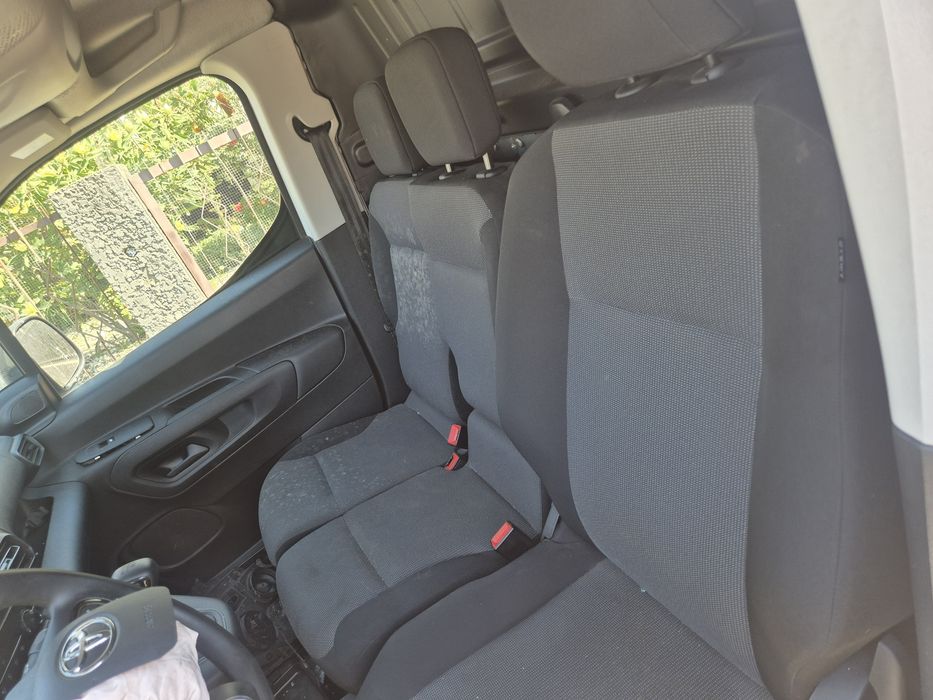 Vendo Toyota Proace city salvado C/Iva 3lug