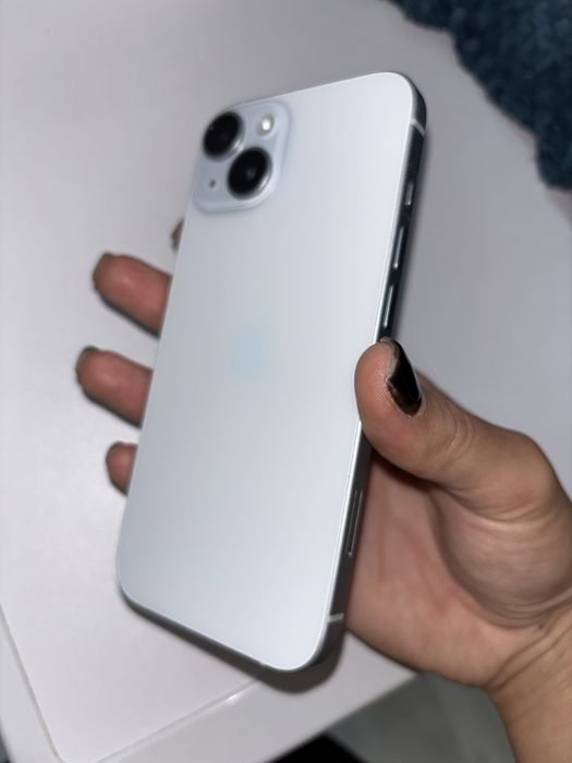 iPhone 15.