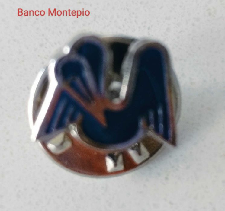 Vendo Pin's clássicos e raros