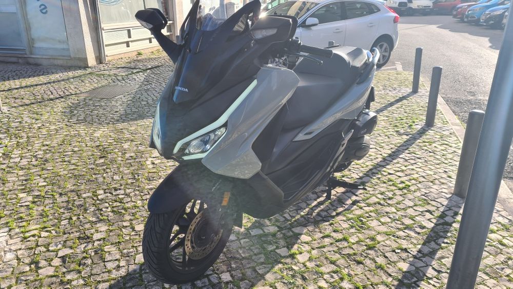 Honda Forza 125 –  2023 | Cinzento Mate | Como Nova