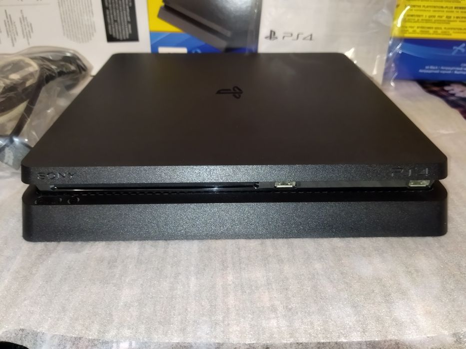 Игровая консоль PS4 PlayStation 4 Slim
