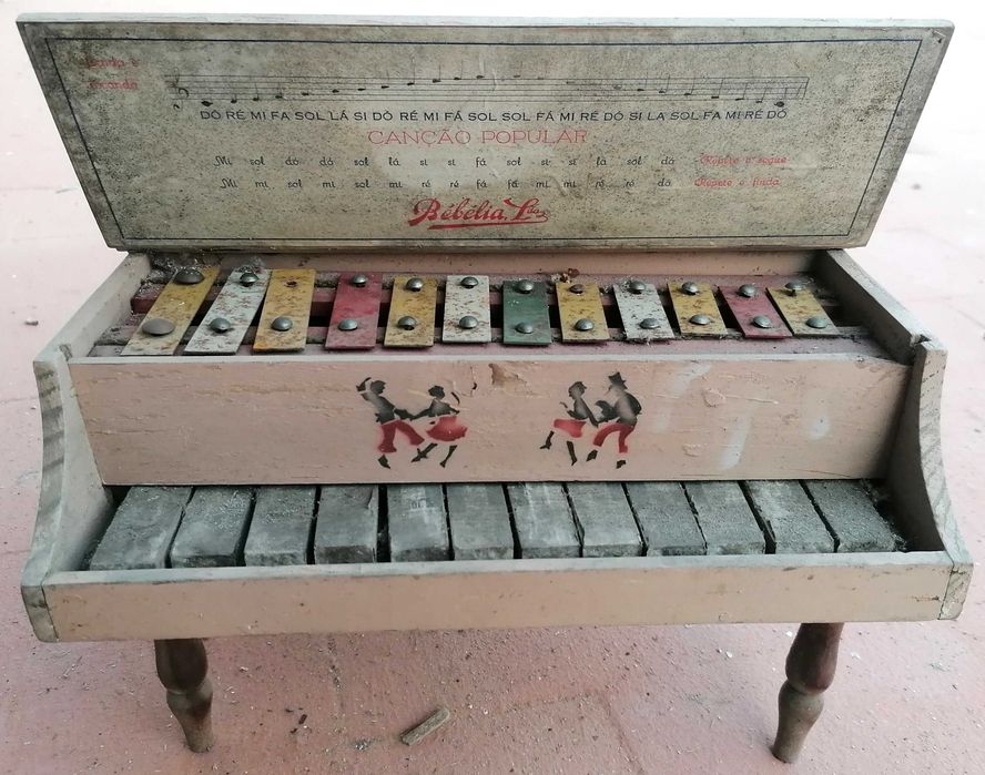 Maquina de costura antiga