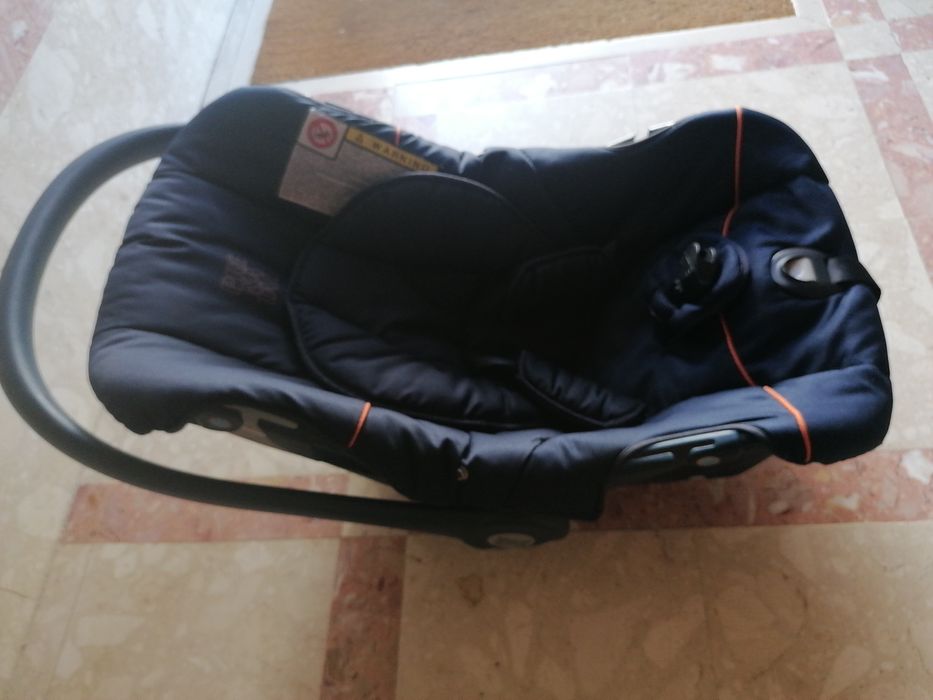 Cadeira Bébé "Ovo" Prénatal  (0 a 13 Kg)

Como novo