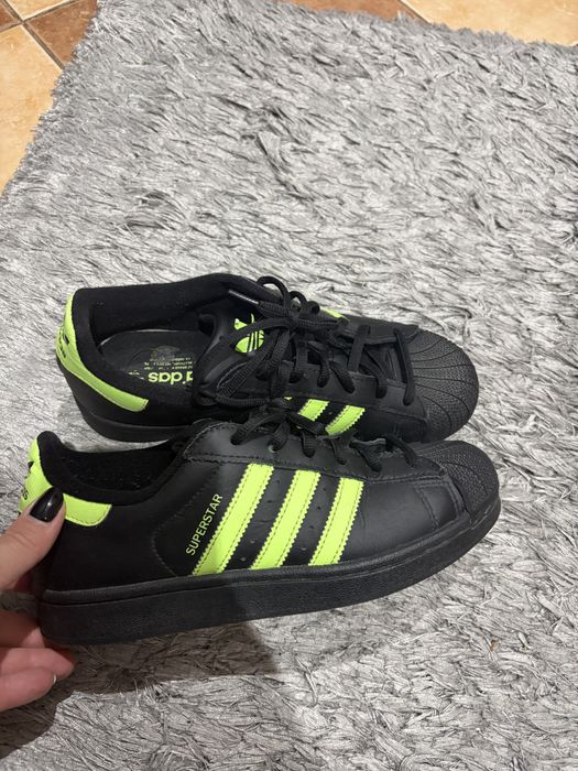 Adidas supersatr 38.5