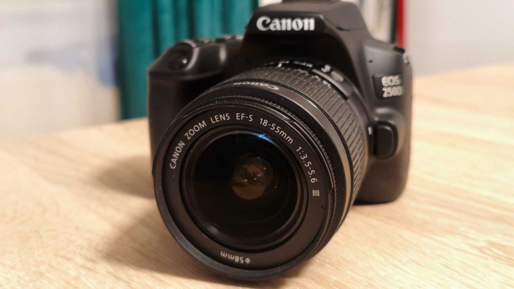 Canon EOS 250D + obiektyw EF-S 18-55mm – świetny aparat na start