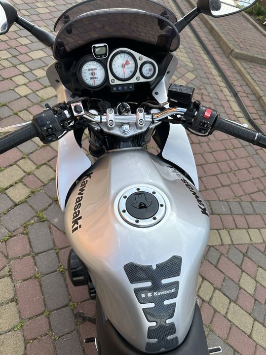 Продам Kawasaki ZR750F свіжопривезений