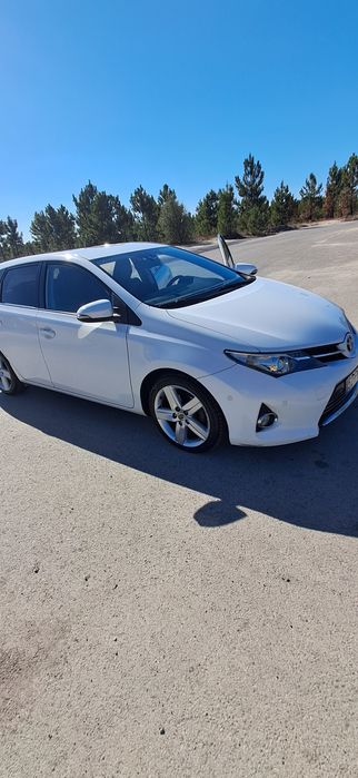 Toyota Auris 1.4-4D Exclusive Luxury (90 cv) [2014] 173 000 km — photo 3