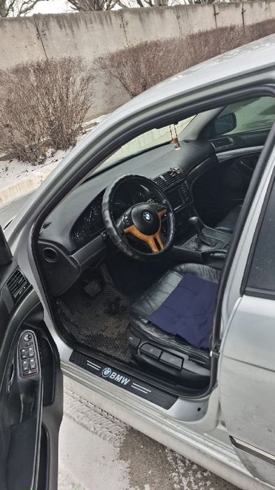 Продам    БМВ   е39.