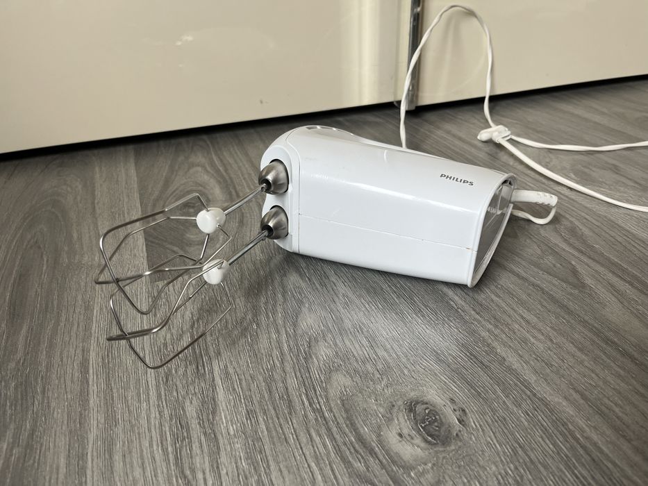 Кухонний міксер Philips HP. 1570/71