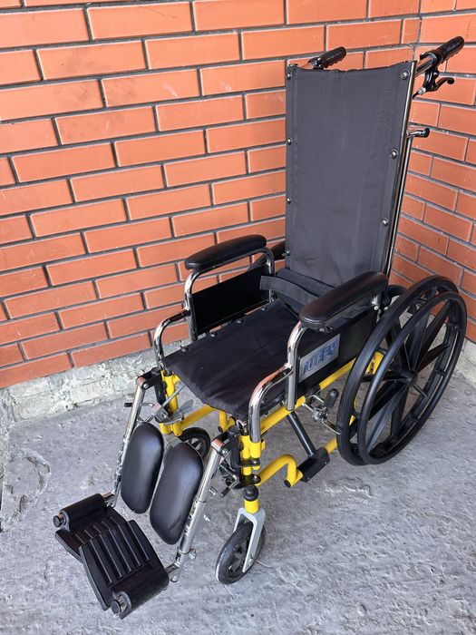 Крісло інвалідне  Tuffy