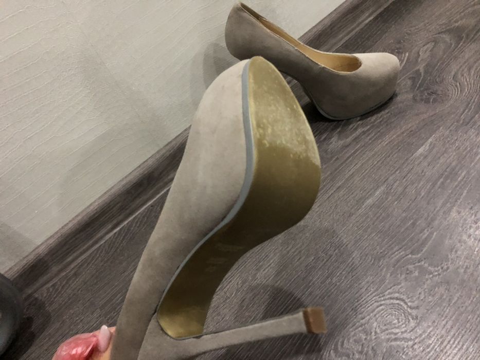 Замшевые туфли новые