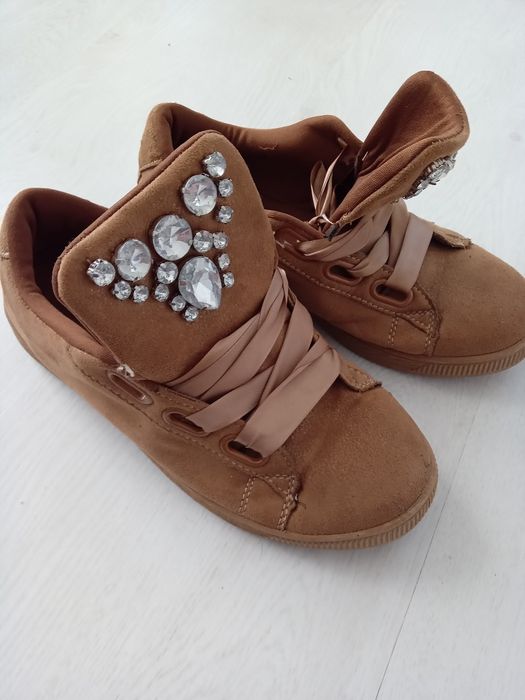 Красовки коричневі