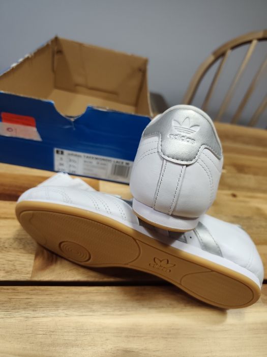 Cx01 tênis Adidas 36 novos originais