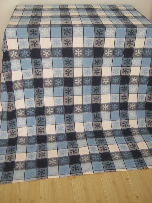 Szafir tkane śnieżynki obrus 100 % bawełna 148 / 232 cm