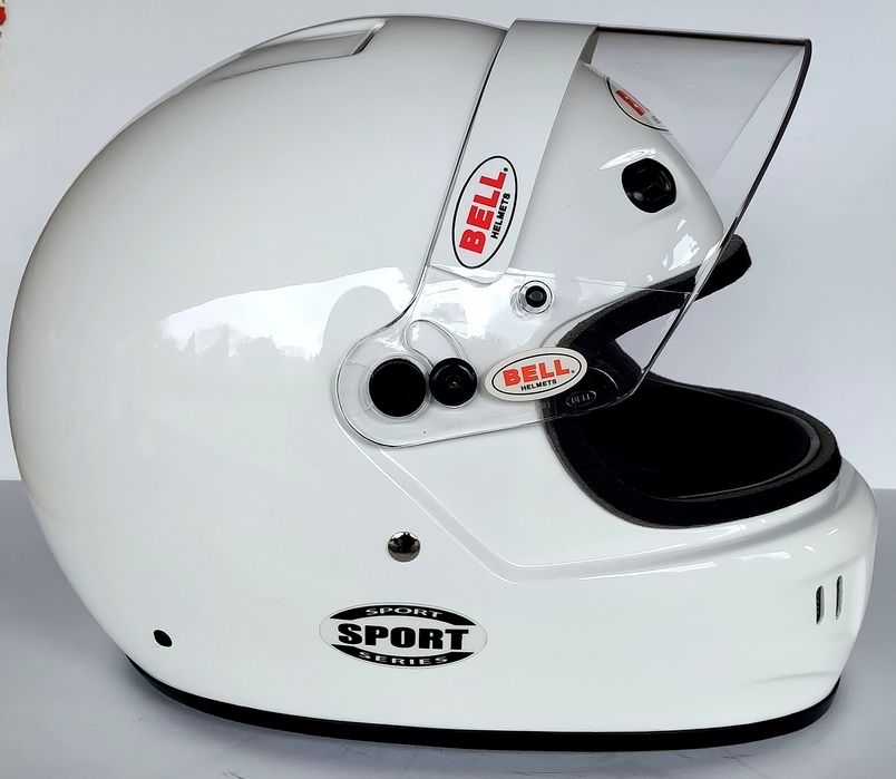 Capacete Bell Sport em excelente estado. Interior ignifugo.