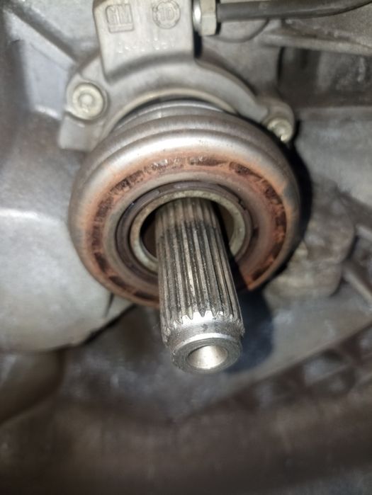 коробка передач 5-ступка Opel Astra 1.3cd з датчиком