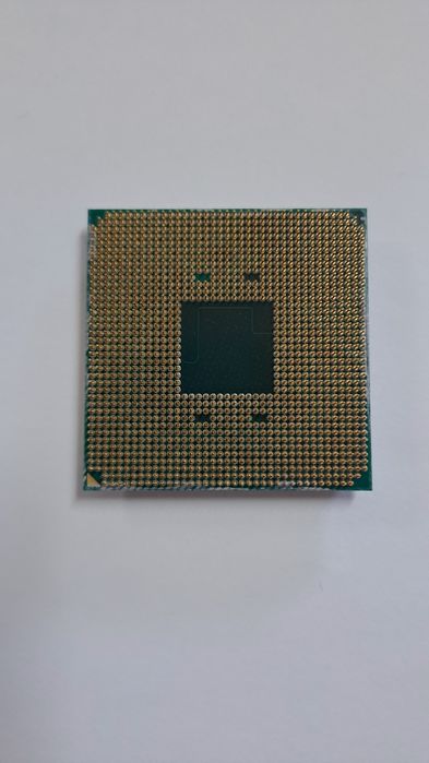 AMD Ryzen 3 3200G | Vega 8 | Cooler Original | Em bom estado!