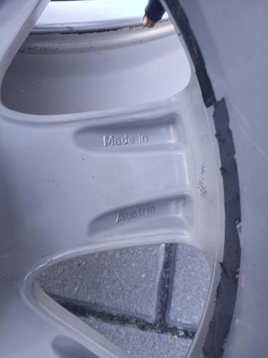 Felgi aluminiowe Audi 7j16 et 42 5x112 ch 57,1 A4 A3 itp VW