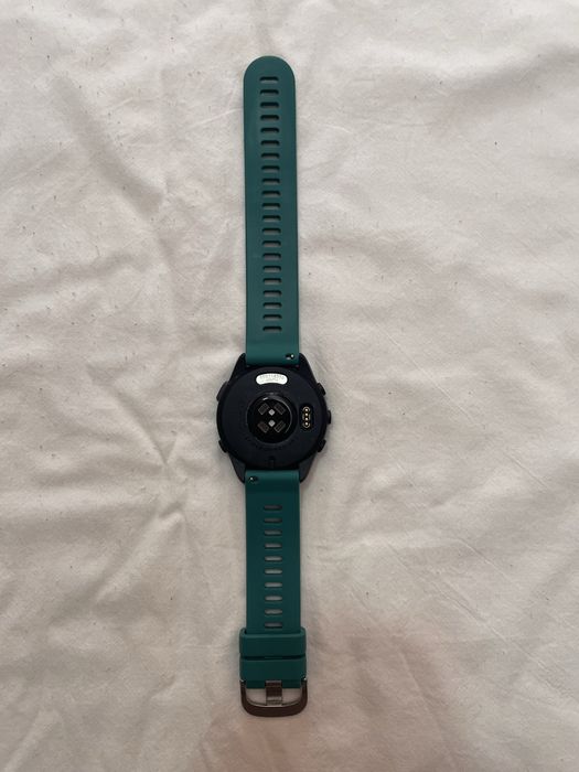 Smartwatch Garmin Forerunner 165 c/ acessórios