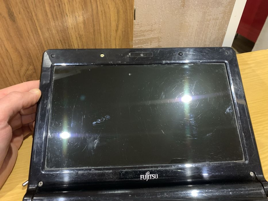 Продам нетбук