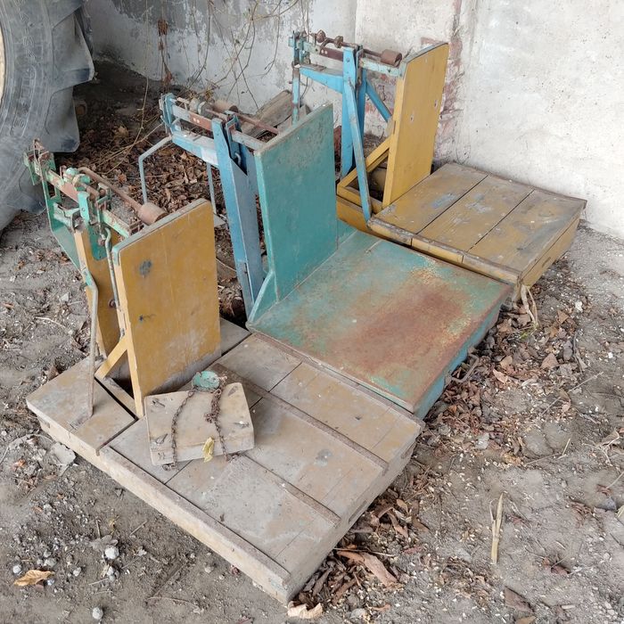 Waga przemysłowa towarowa stara wagi towarowe przemysłowe stare vintage loft industrial PRL