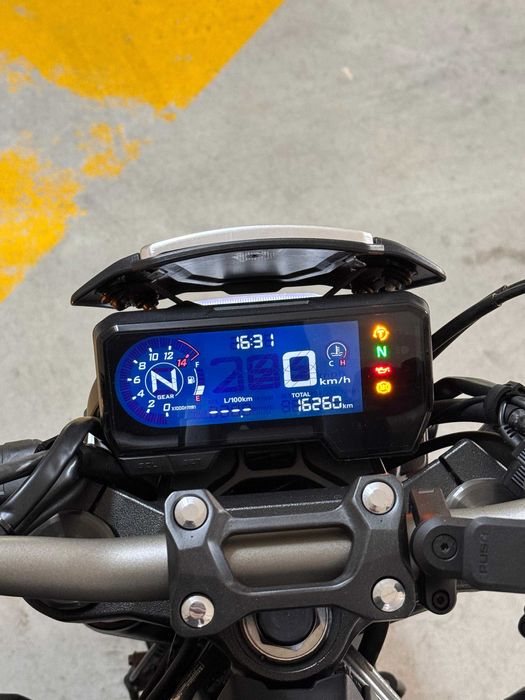 Honda CB650R 2021 35kw [livrete]