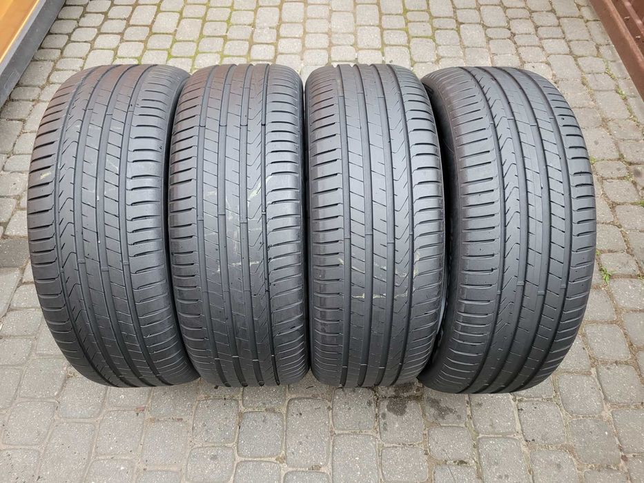 245 / 50 R   19   Pirelli     Lato/ Komplet