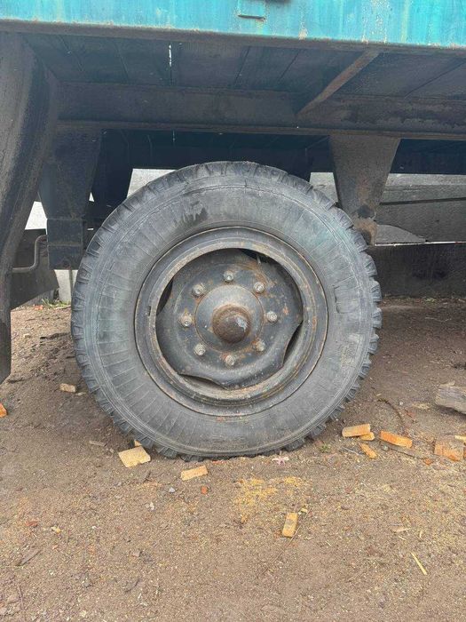причіп вантажний