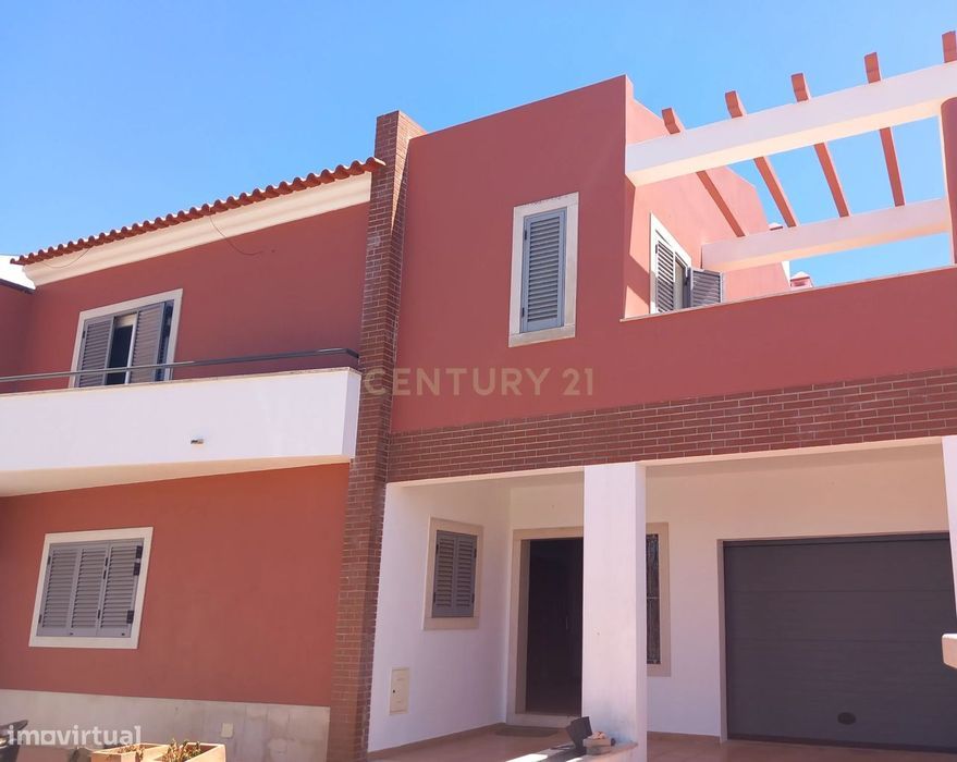 Moradia - 5 Assoalhadas - Garagem - Piscina - Jardins - Azeitão - Vale