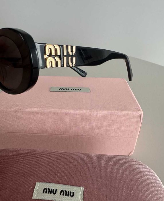 Okulary przeciwsłoneczne miu miu