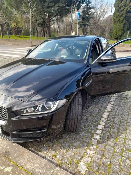 Jaguar XE 2016 impecável