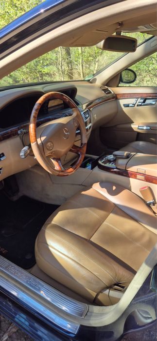 Mercedes W221 320