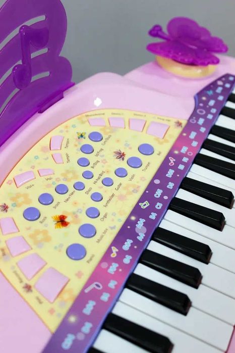 Детский синтезатор пианино 6613 с микрофоном и стульчиком Мр3 вихід