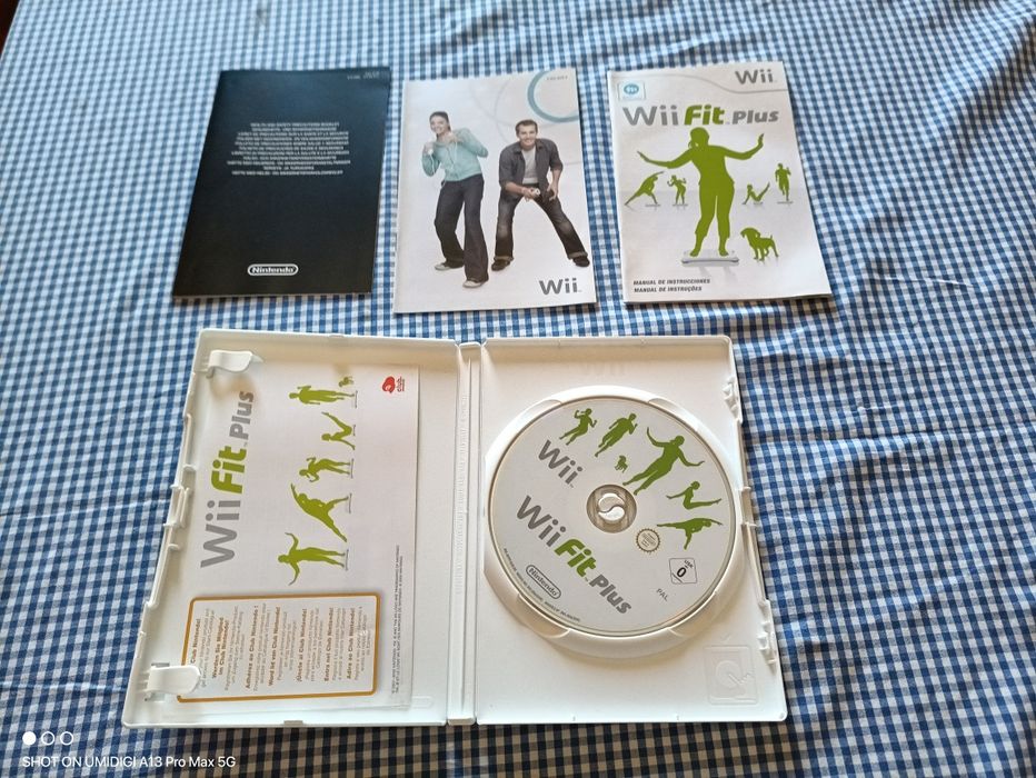 WII com acessórios e jogos