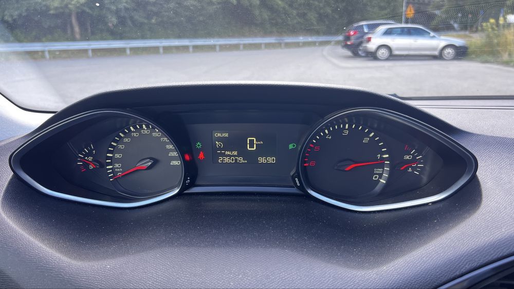 Peugeot 308 zadbany silnik 1.6 ekonomiczny