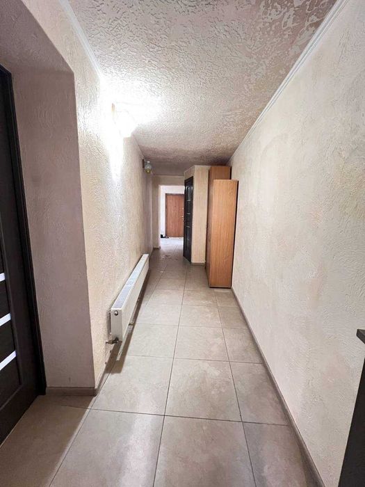 Продаж 4 кім квартири з ремонтом. Центр)