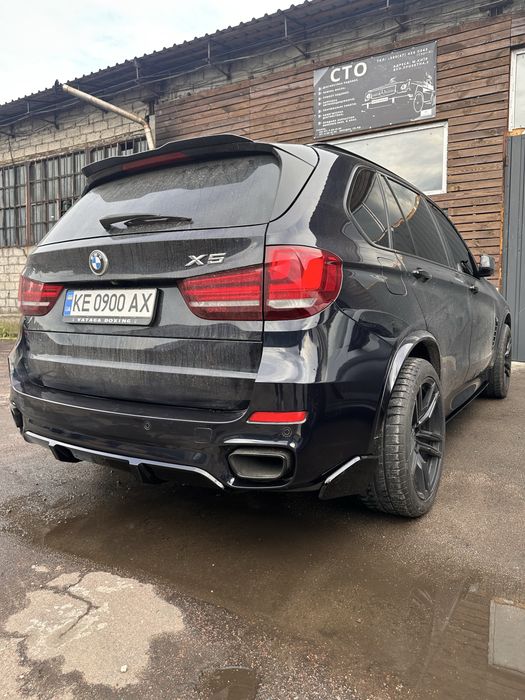 Комплект обвеса BMW X5 F15 M-Performance (Черный глянцевый) накладки