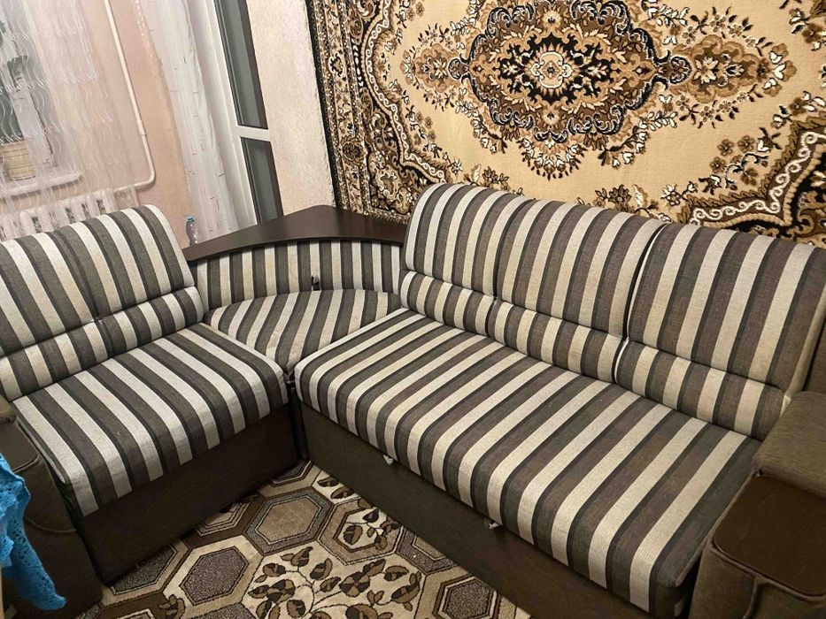 Диван кутовий б/у