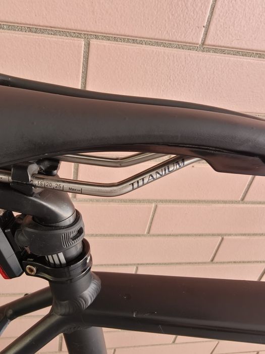 Bicicleta orbea terra H31 - SRAM Rival hidráulico - rodas de swiss