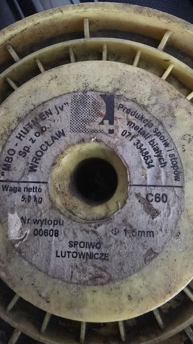 Cyna lutownicza na szpuli dość pokaźna ilość parametry na zdjęciu.