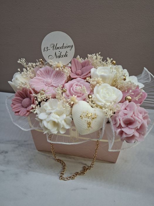 Flowerbox w torebce prezent urodzinowy