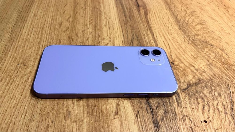 I phone 12  idealny