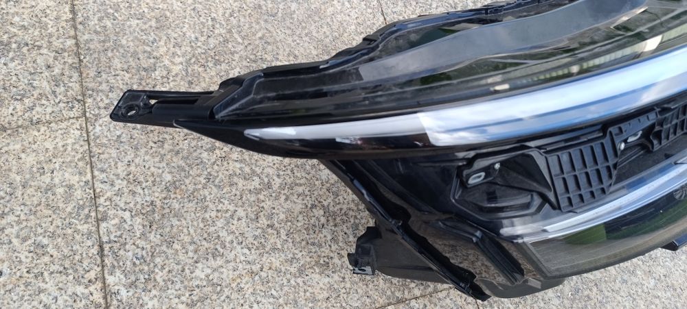 Farol Nissan Qashqai full led adaptive