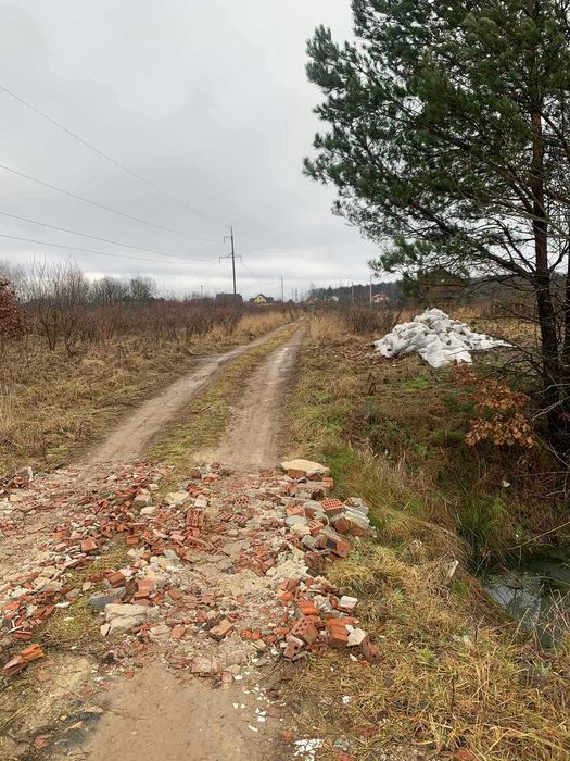 Продаж земельної ділянки  в селі Конопниця Львівської області