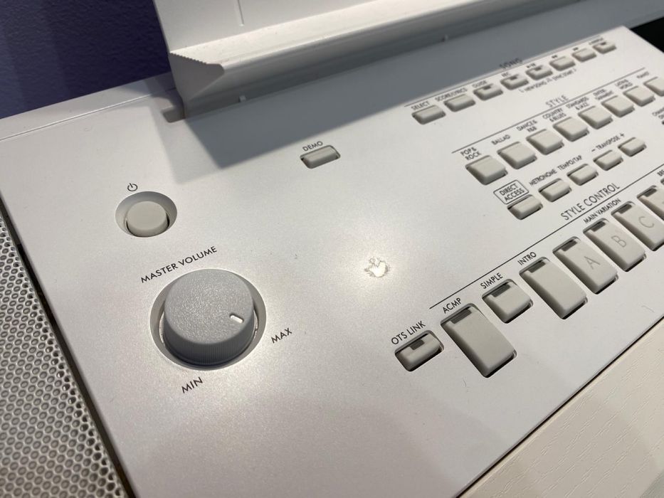 Pianino keyboard Yamaha DGX 670 zestaw ze stojakiem