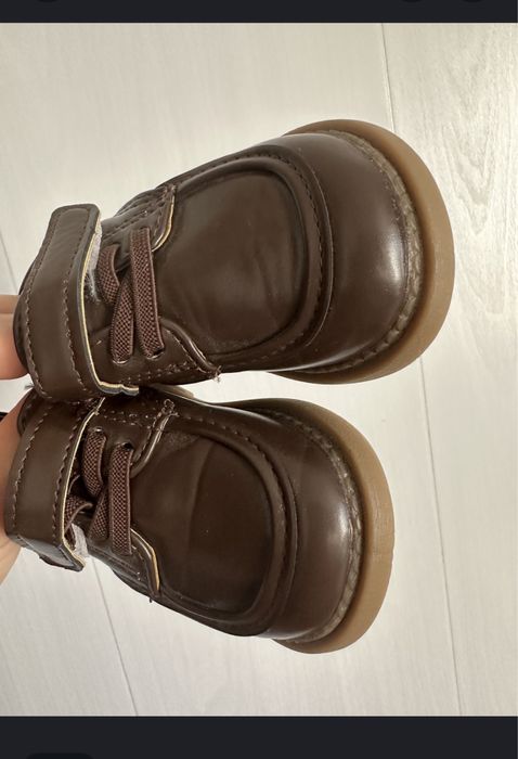 Взуття дитяче 21-22 розмір